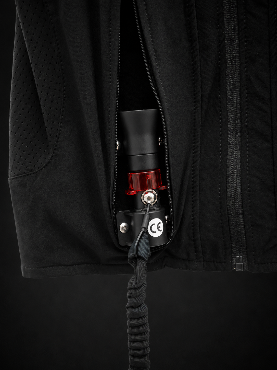 Détails mécanisme de cartouche airbag équitation AXION Equestrian